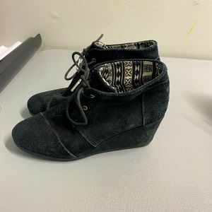 Women’s, size 9 Black TOMS wedges.